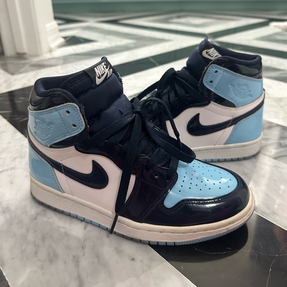 Air Jordan 1 Retro High OG “UNC Patent Leather” sneakers